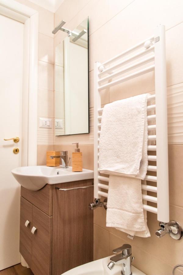 Palazzo Le Travi Hotel Bari Ngoại thất bức ảnh