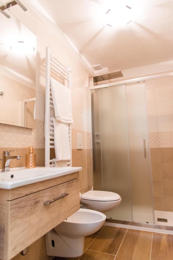 Palazzo Le Travi Hotel Bari Ngoại thất bức ảnh