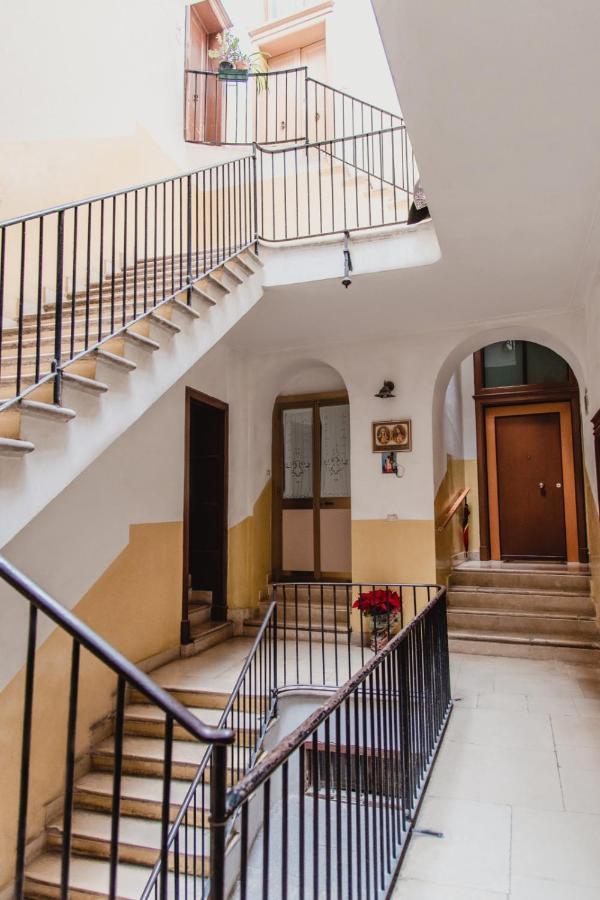Palazzo Le Travi Hotel Bari Ngoại thất bức ảnh