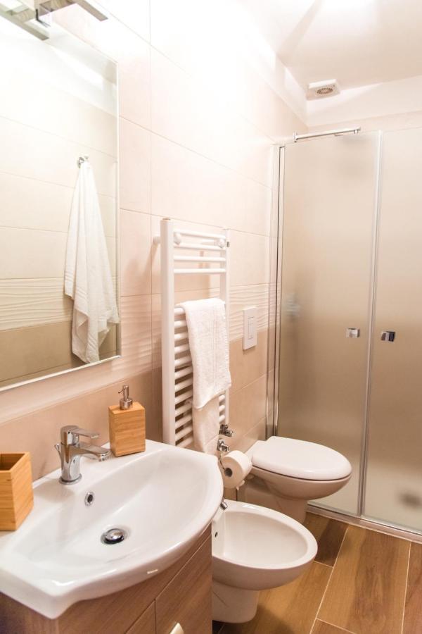 Palazzo Le Travi Hotel Bari Ngoại thất bức ảnh