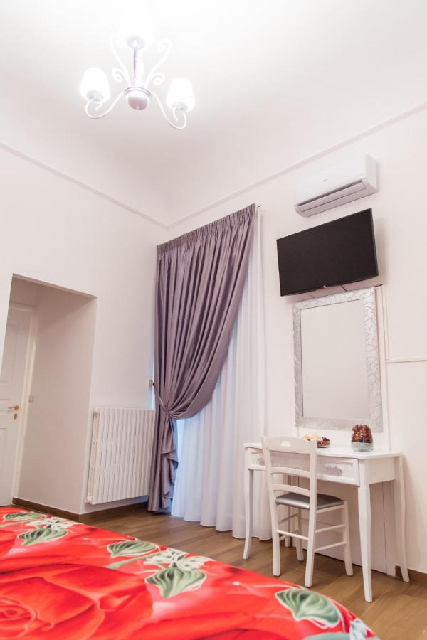 Palazzo Le Travi Hotel Bari Ngoại thất bức ảnh