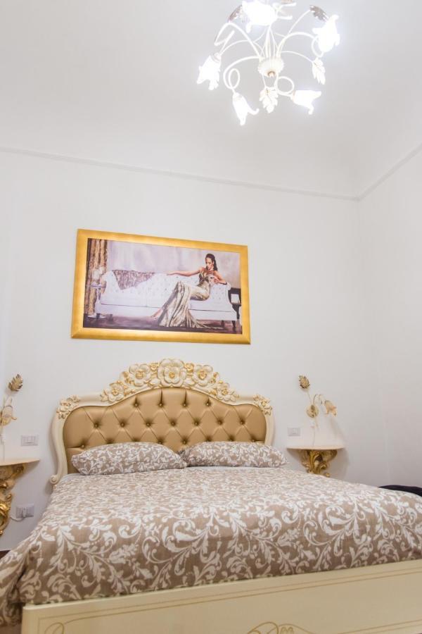 Palazzo Le Travi Hotel Bari Ngoại thất bức ảnh