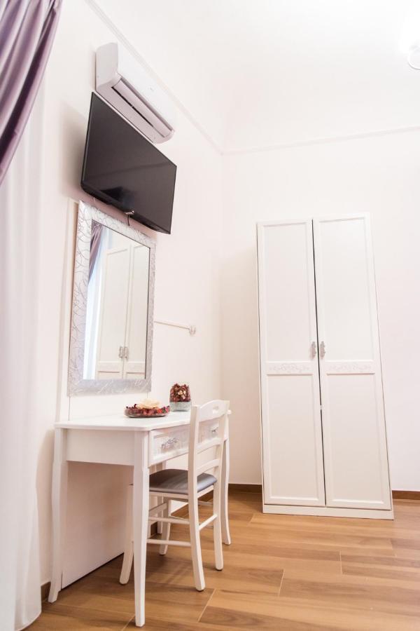 Palazzo Le Travi Hotel Bari Ngoại thất bức ảnh